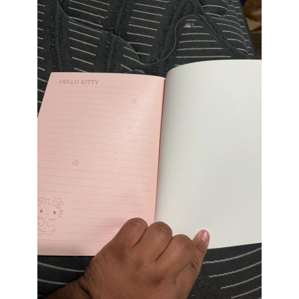 Hello Kitty MInoso Notebook - Picture 4 of 5